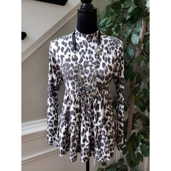 Carole Christian Blouse Top Womens Medium White Leopard Print Tiered Hem Stretch - Picture 1 of 10